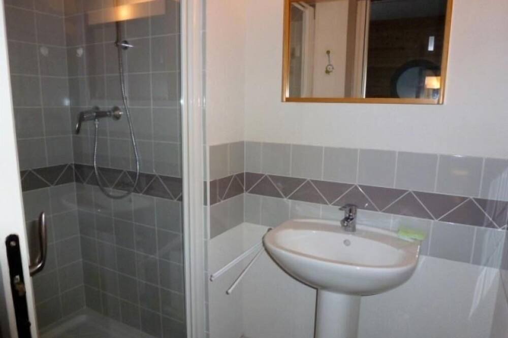 Photo of Bathroom in Sers