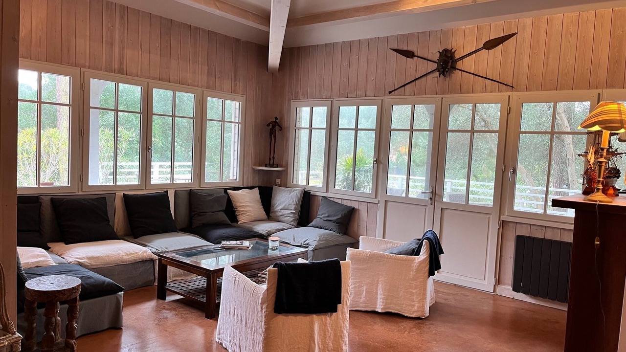 Photo of Livingroom in Le Canon