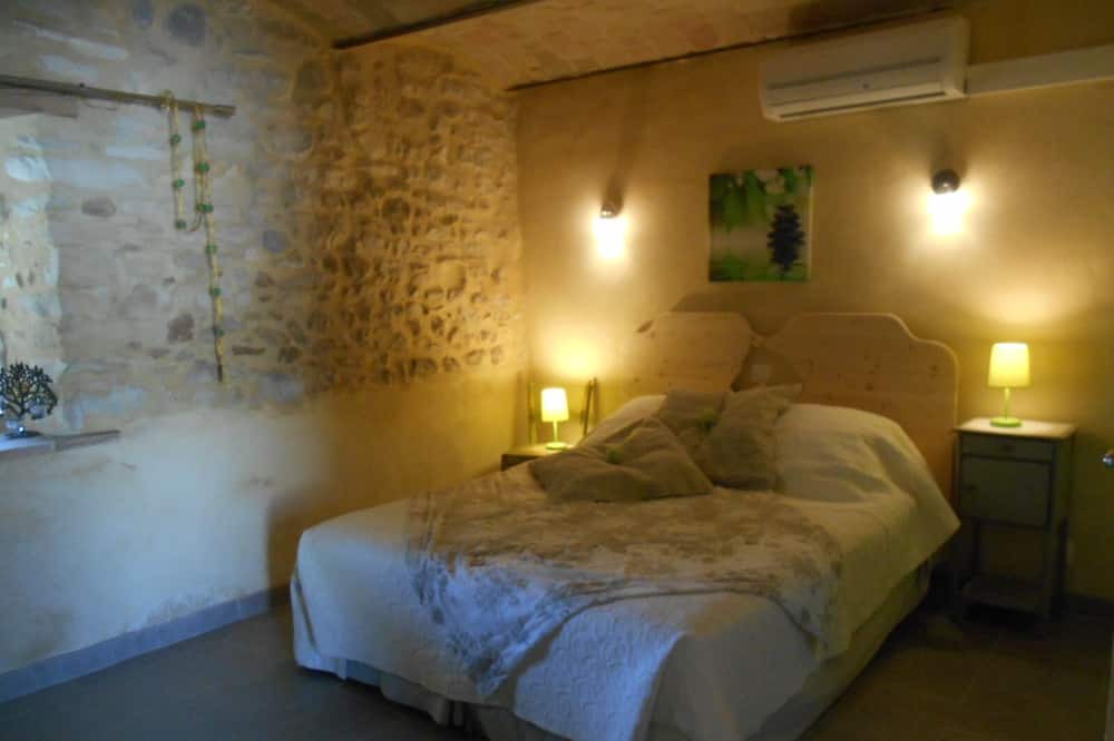 Photo of Bedroom in Allegre Les Fumades