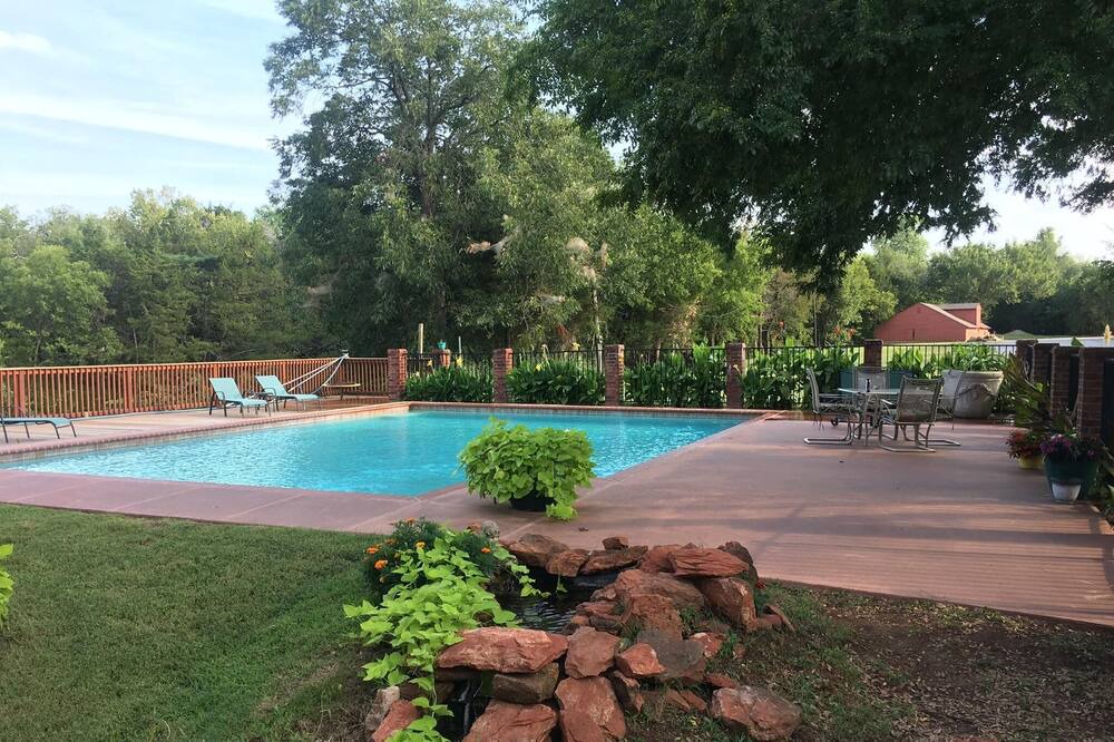 Photo of Outdoor in Forest Park