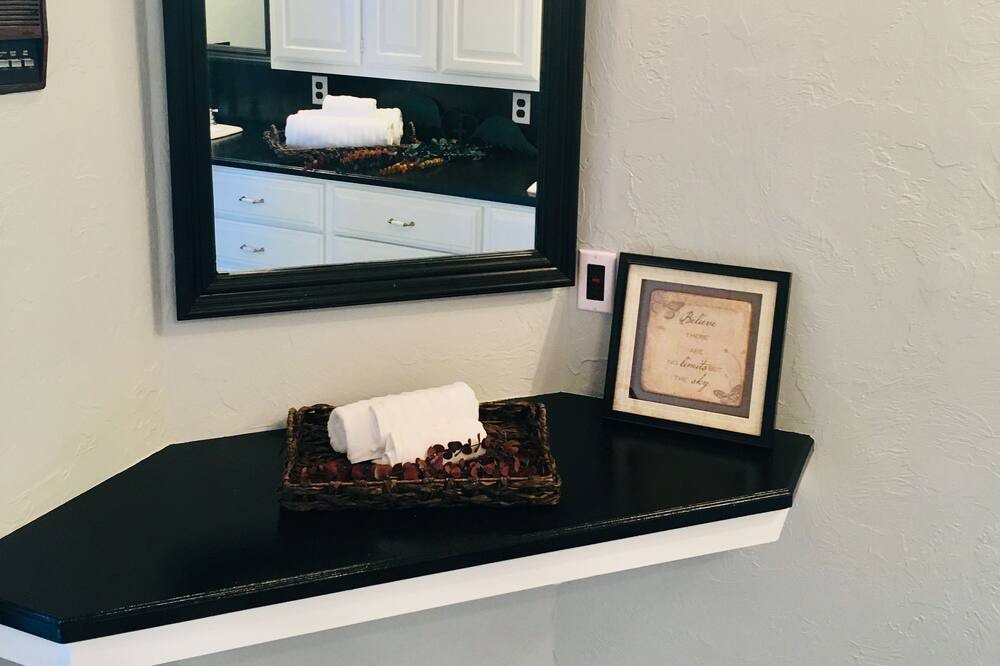 Photo of Bathroom in Forest Park