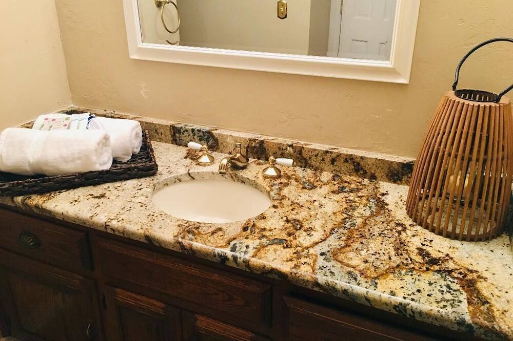Photo of Bathroom in Forest Park