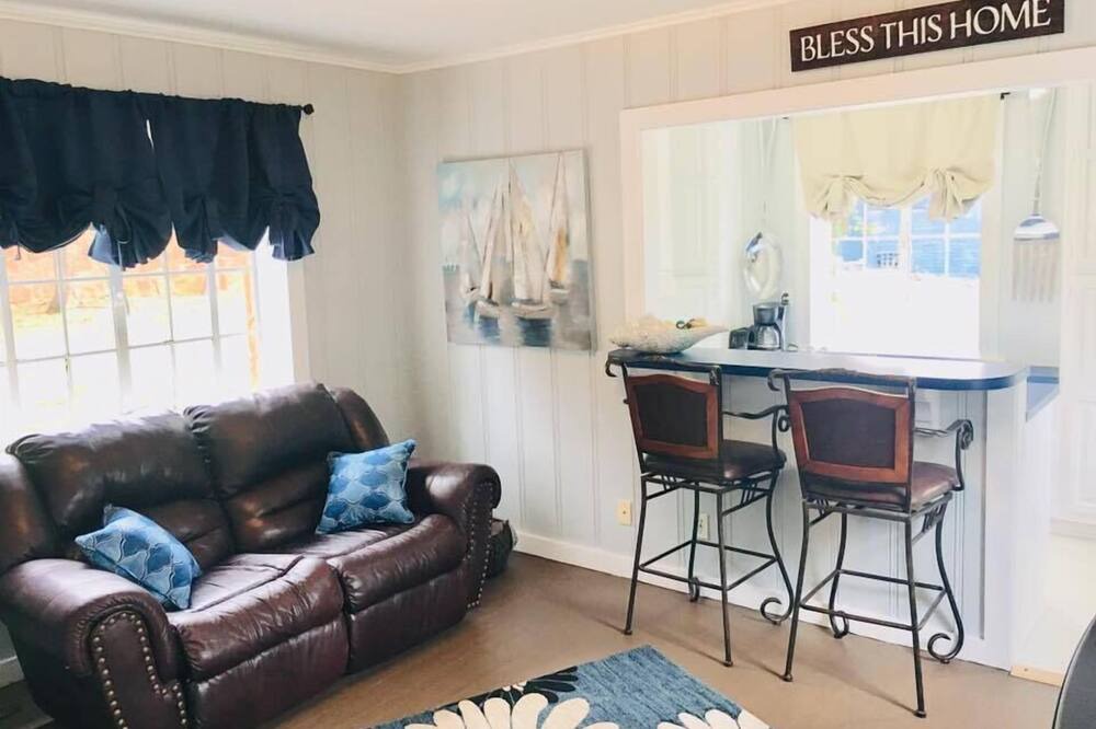 Photo of Livingroom in Forest Park