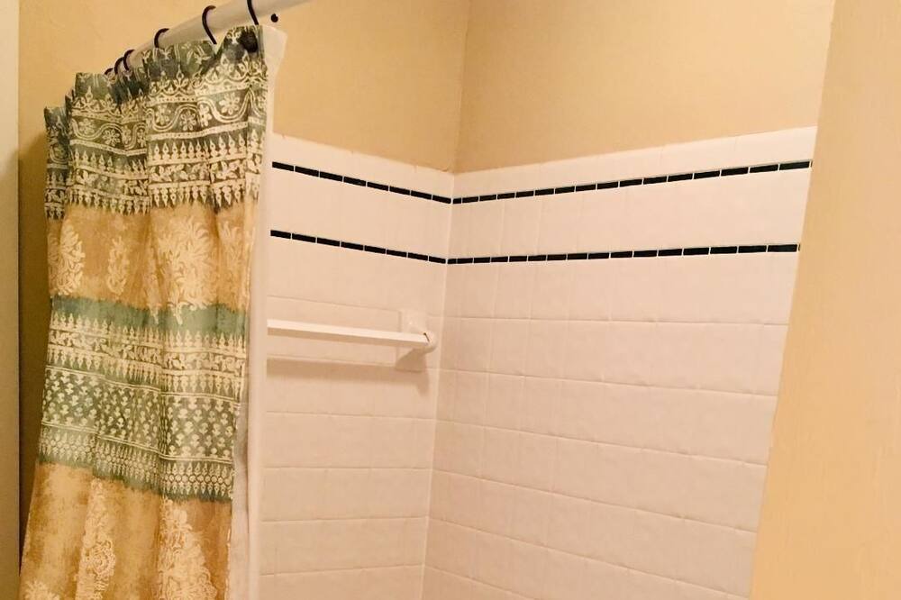 Photo of Bathroom in Forest Park