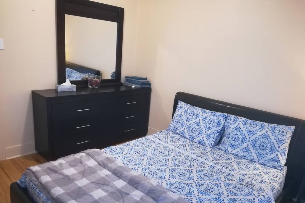 Photo of Bedroom in Hochelaga
