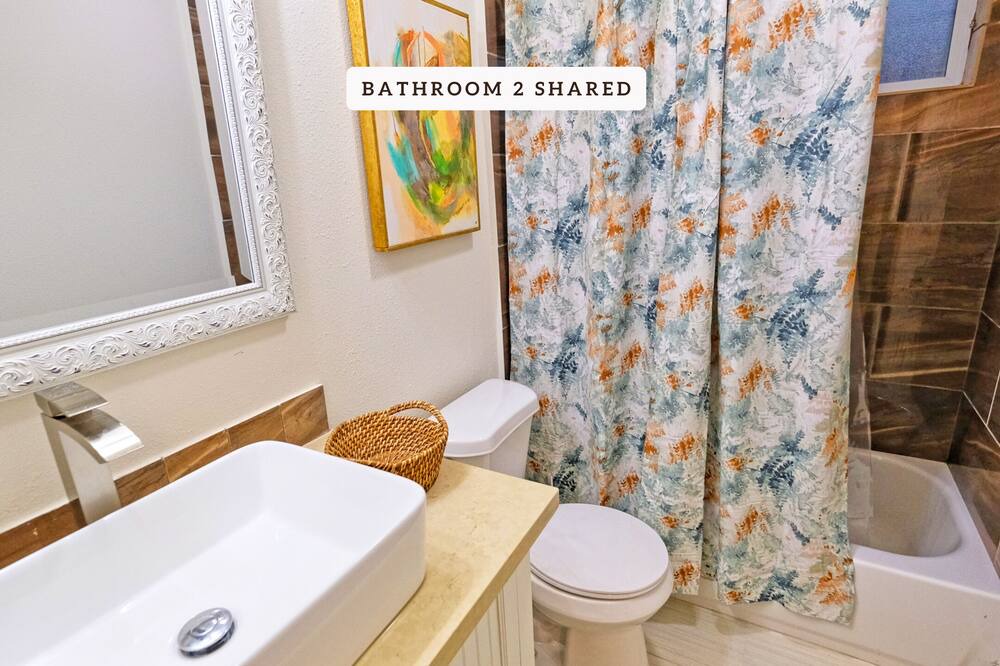 Photo of Bathroom in Atascocita