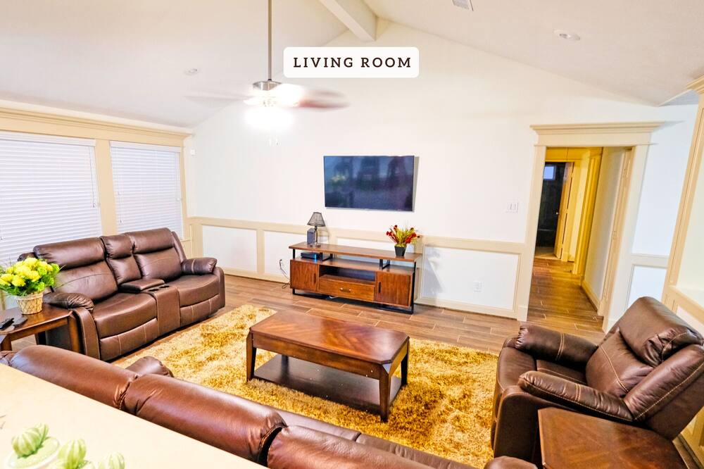 Photo of Livingroom in Atascocita