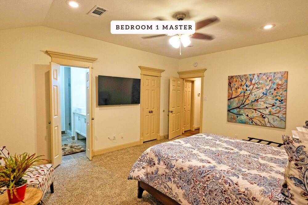 Photo of Bedroom in Atascocita