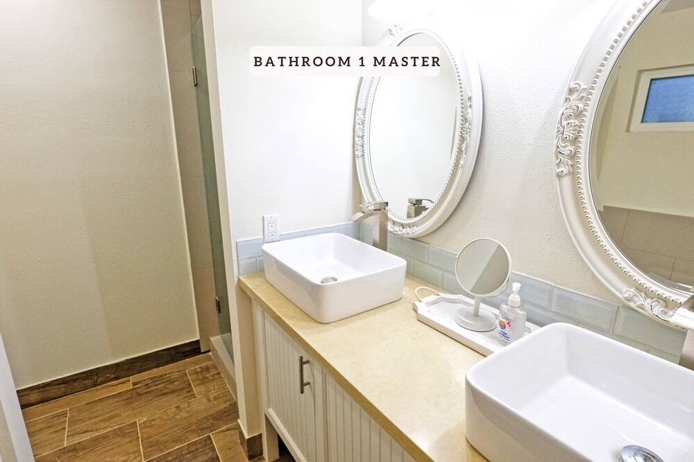 Photo of Bathroom in Atascocita