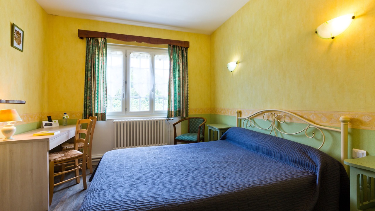 Photo of Bedroom in Miremont