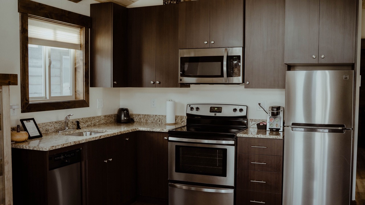 Photo of Others in Victor