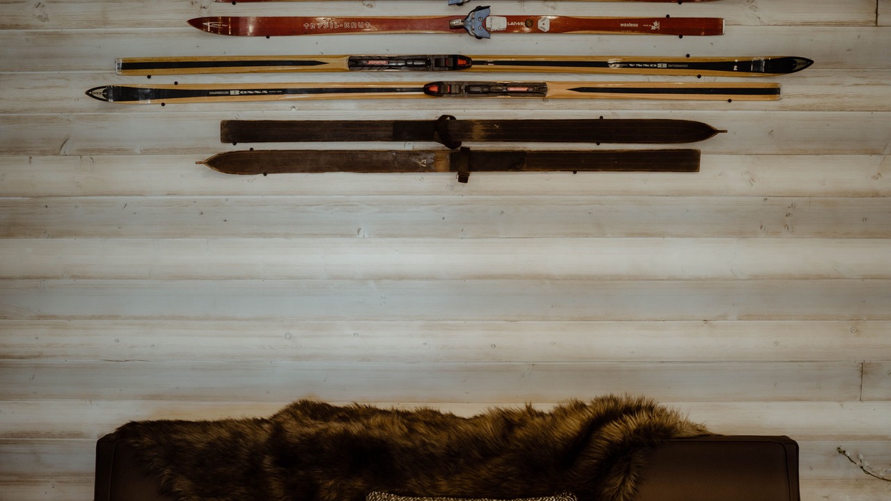 Photo of Others in Victor