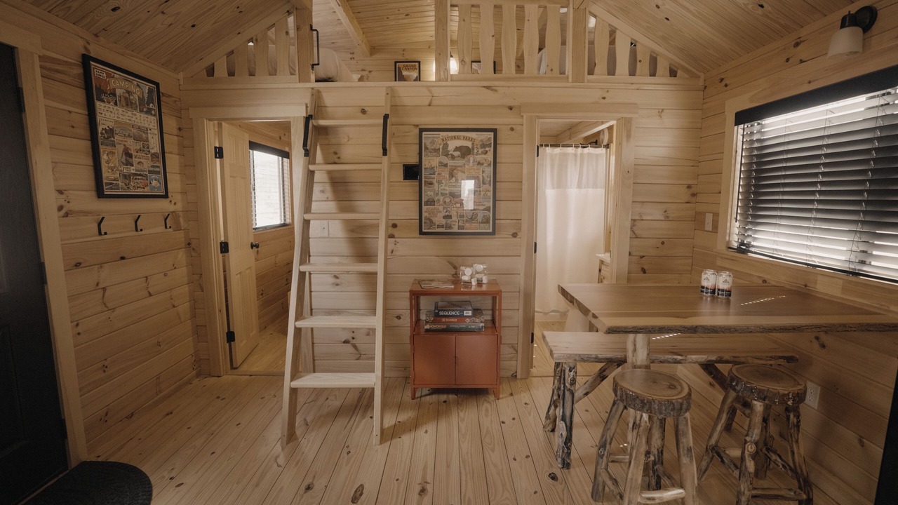 Photo of Others in Victor