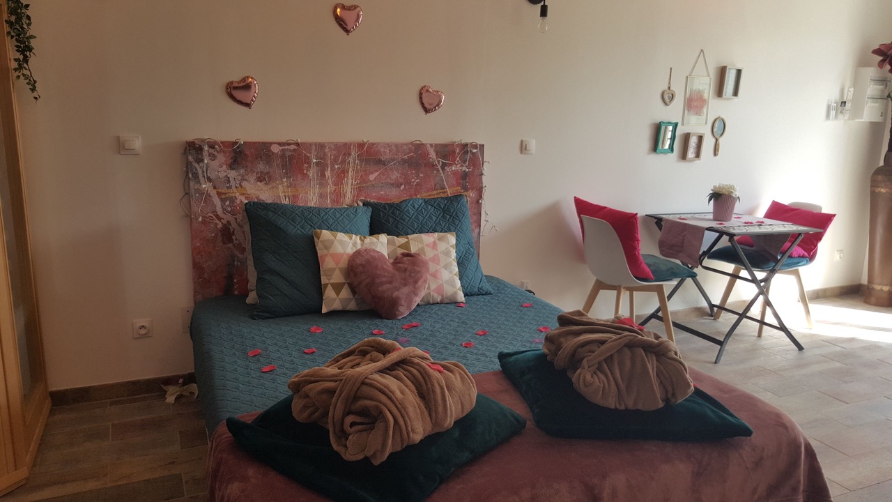 Photo of Others in Senas