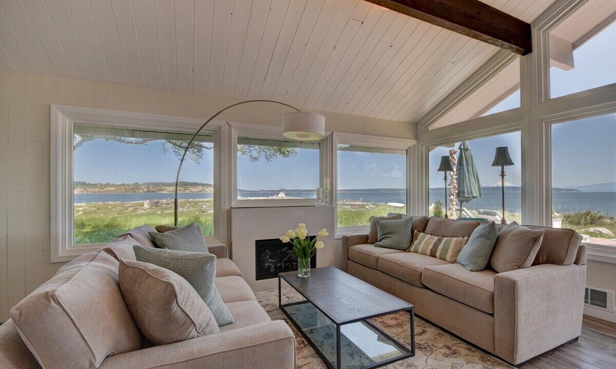 Photo of Livingroom in Coupeville