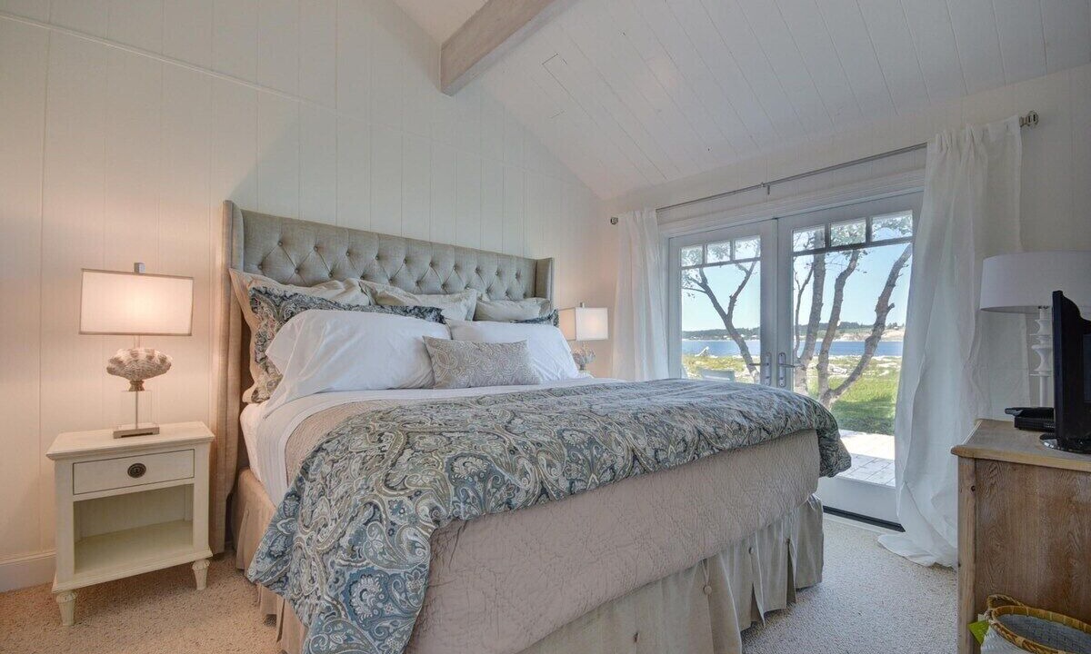 Photo of Bedroom in Coupeville