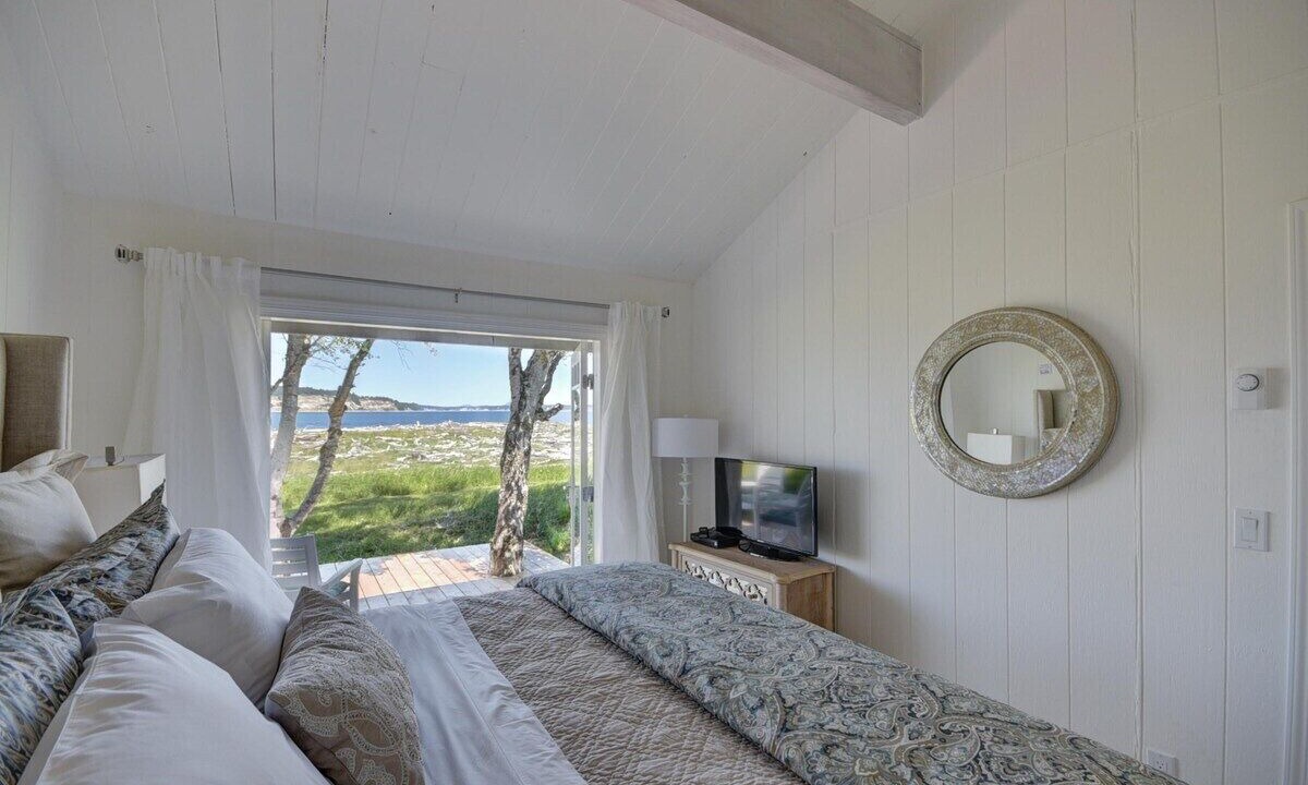 Photo of Bedroom in Coupeville