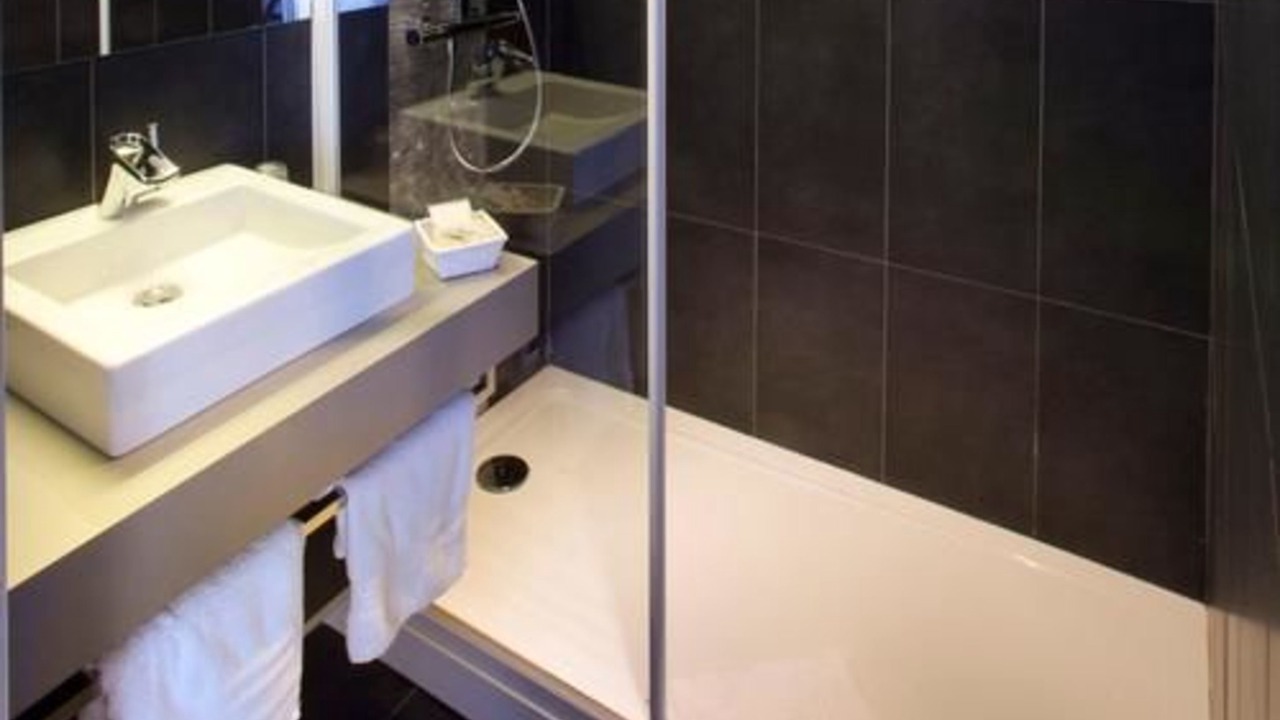 Photo of Bathroom in Villefranche-de-Rouergue