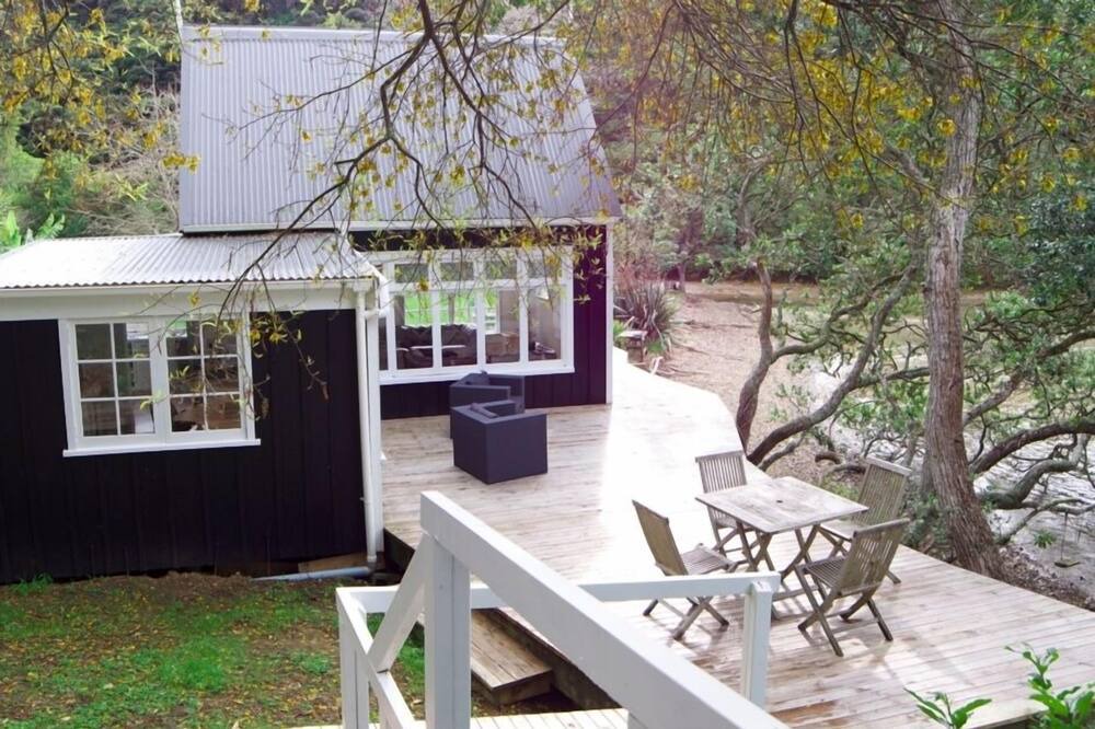 Photo of Others in Te Tii