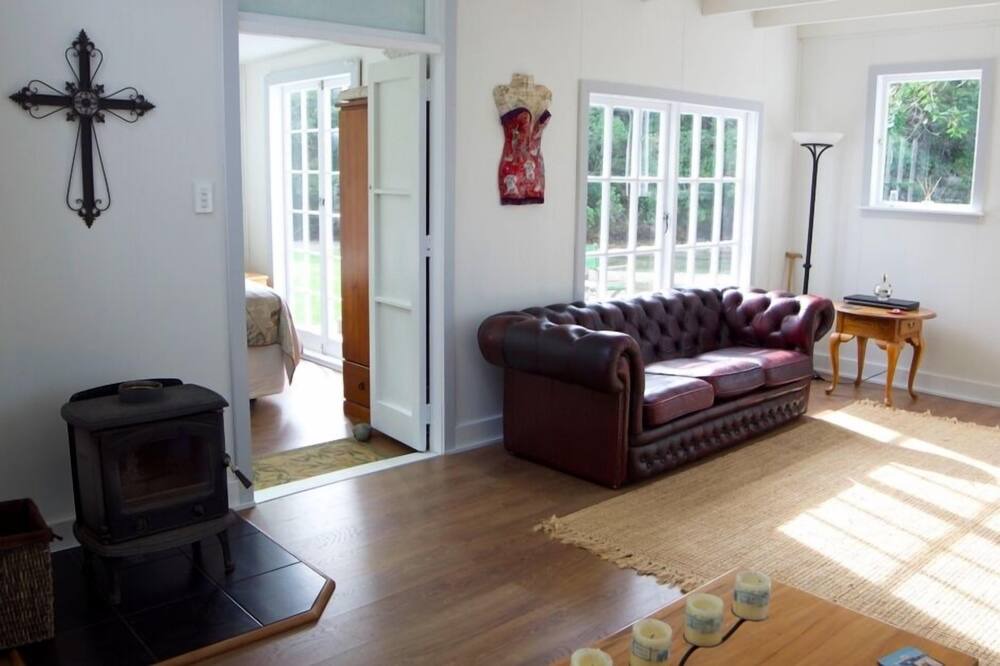 Photo of Others in Te Tii