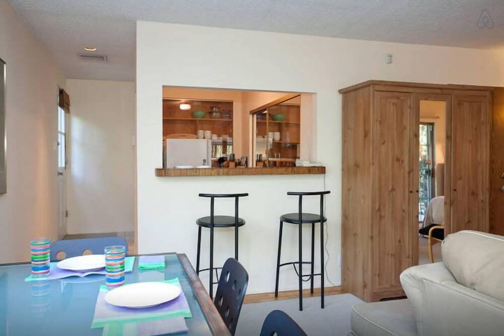 Photo of Livingroom in Silver Lake