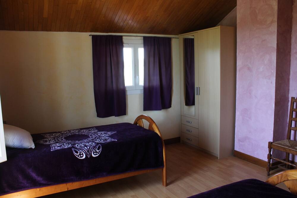 Photo of Bedroom in Montcabrier