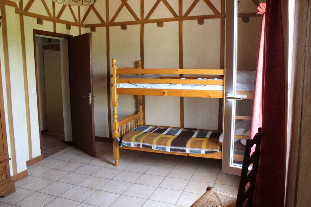 Photo of Bedroom in Montcabrier