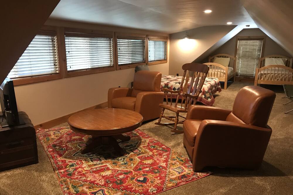 Photo of Bedroom in Checotah