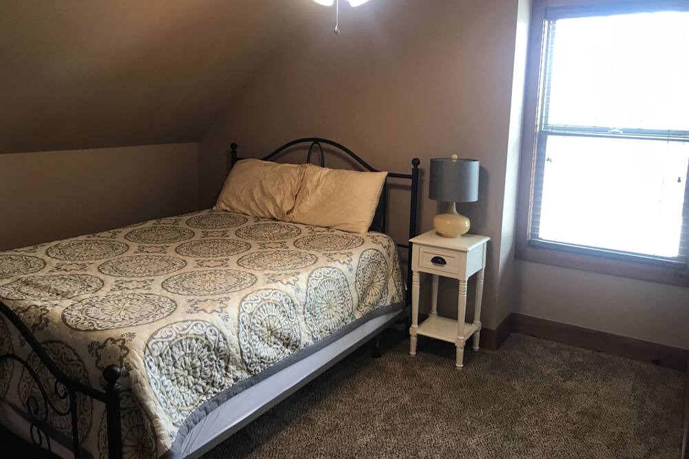 Photo of Bedroom in Checotah