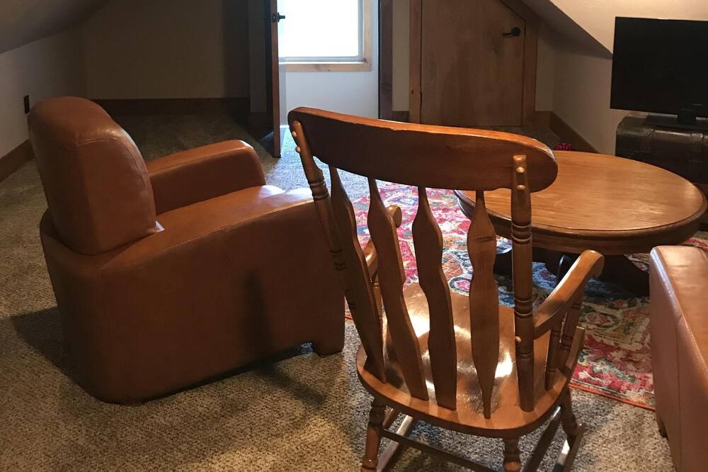 Photo of Bedroom in Checotah
