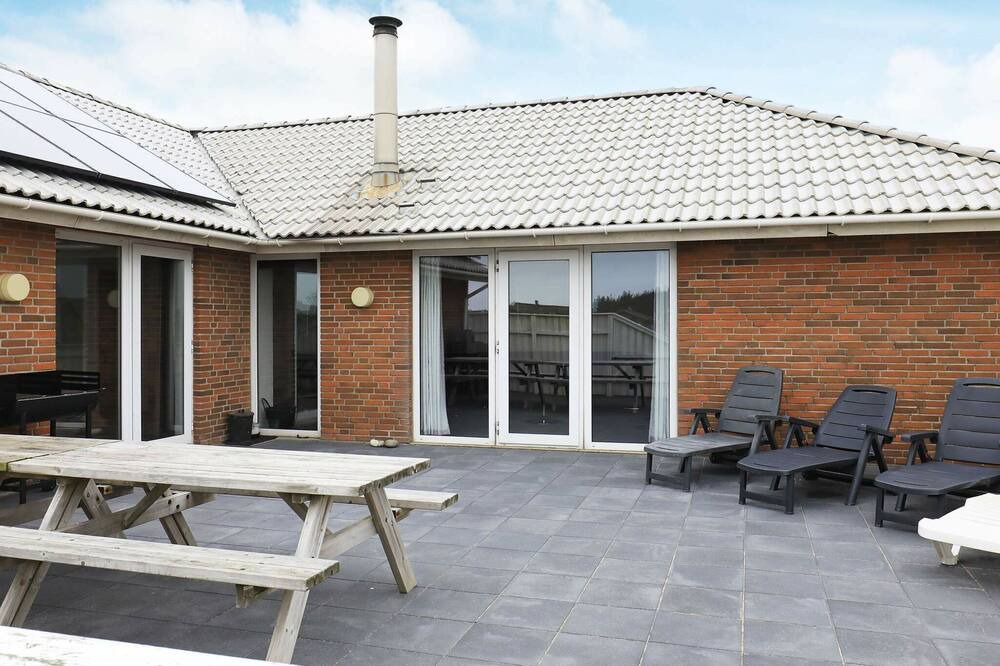 Photo of Outdoor in Vrist Strand