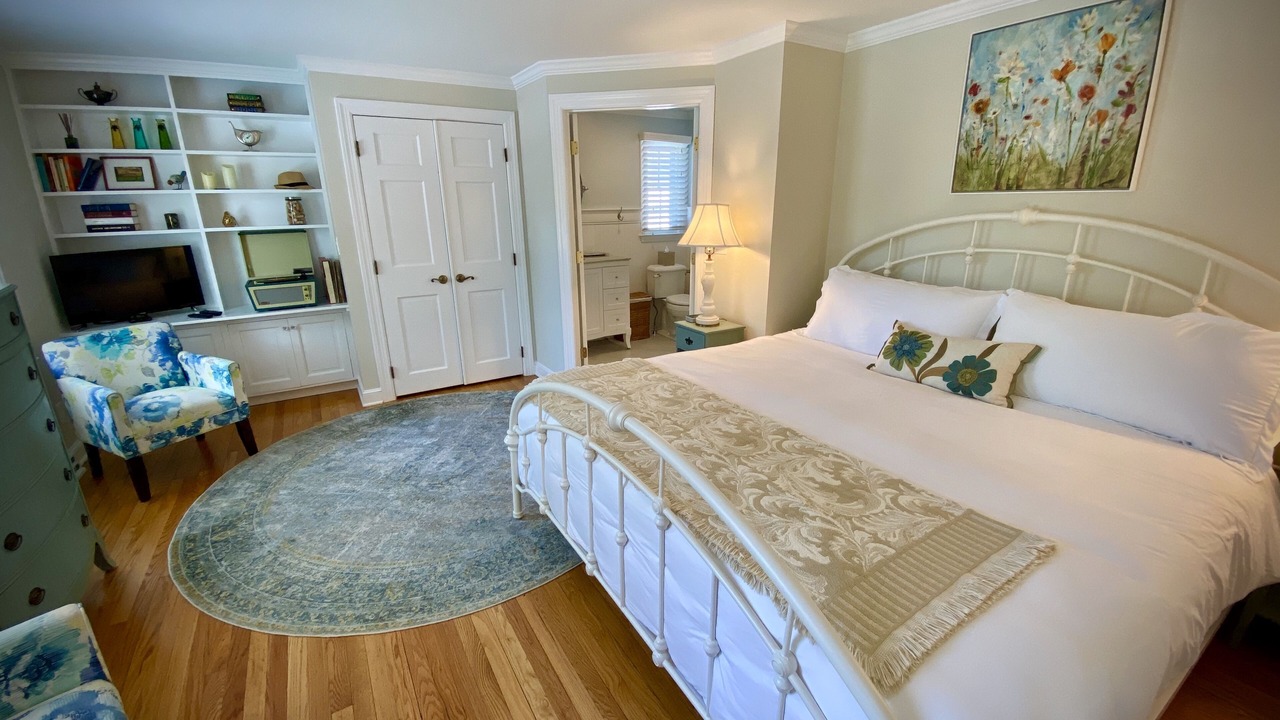 Photo of Bedroom in Madison Center