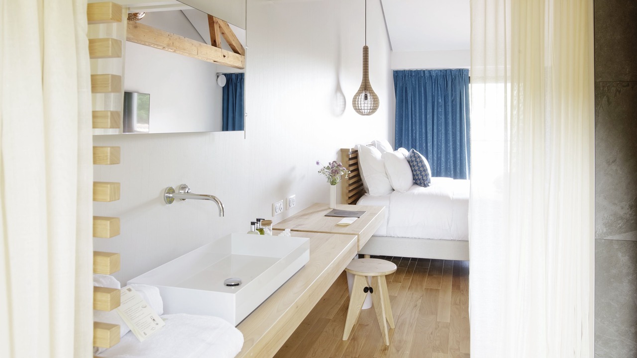 Photo of Bedroom in Montjuzet