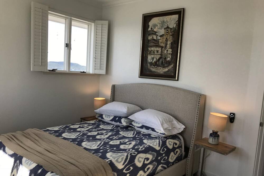 Photo of Bedroom in Graford