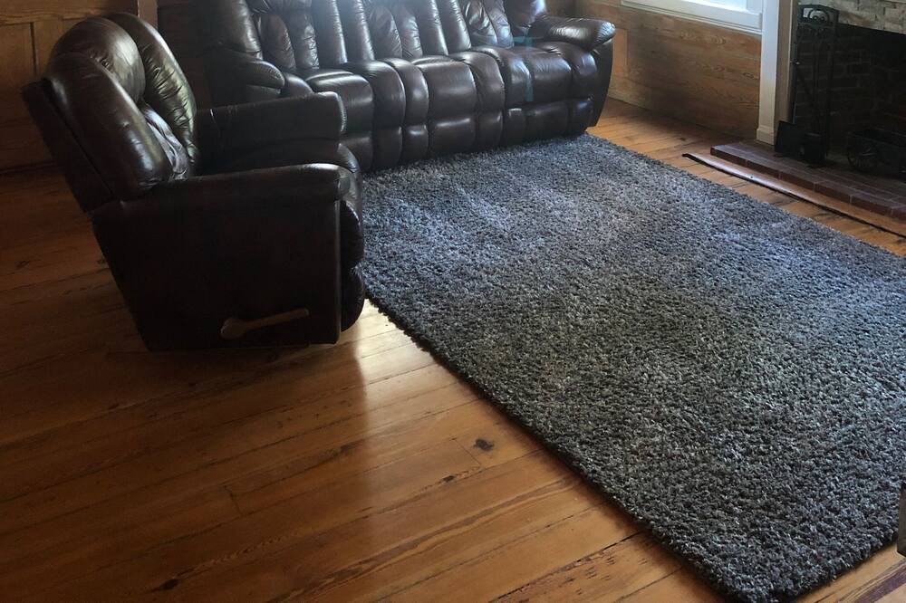Photo of Livingroom in Biloxi