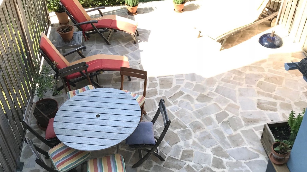 Photo of Patio Balcony in Quartier Beauregard-Boufflers-Buthegnemont-Boudonville