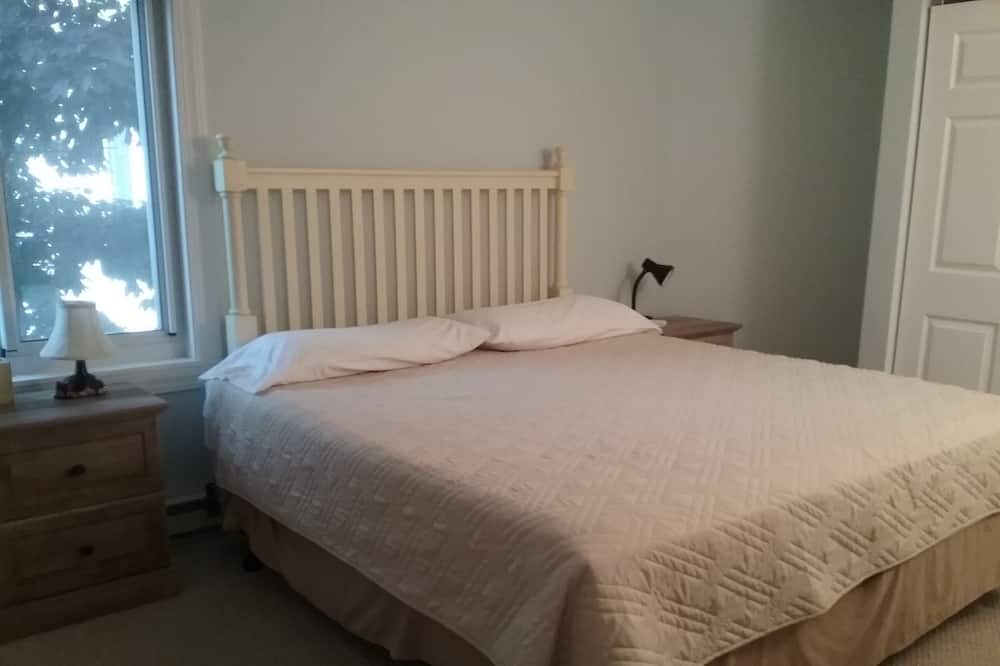 Photo of Bedroom in Old Orchard Beach