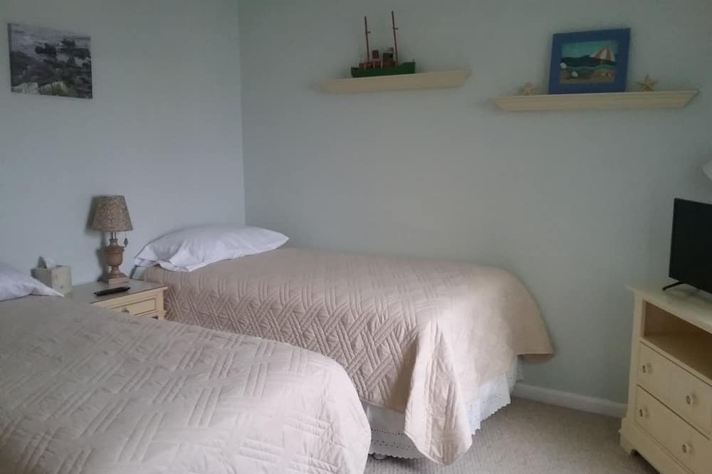 Photo of Bedroom in Old Orchard Beach