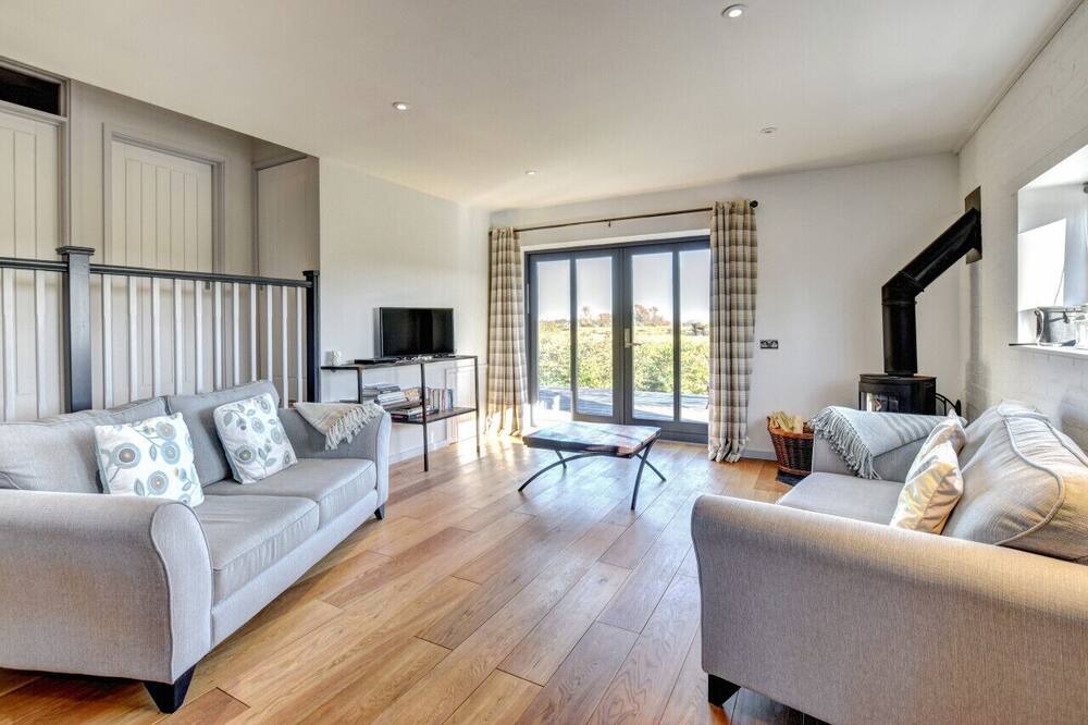 Photo of Livingroom in Woodbridge