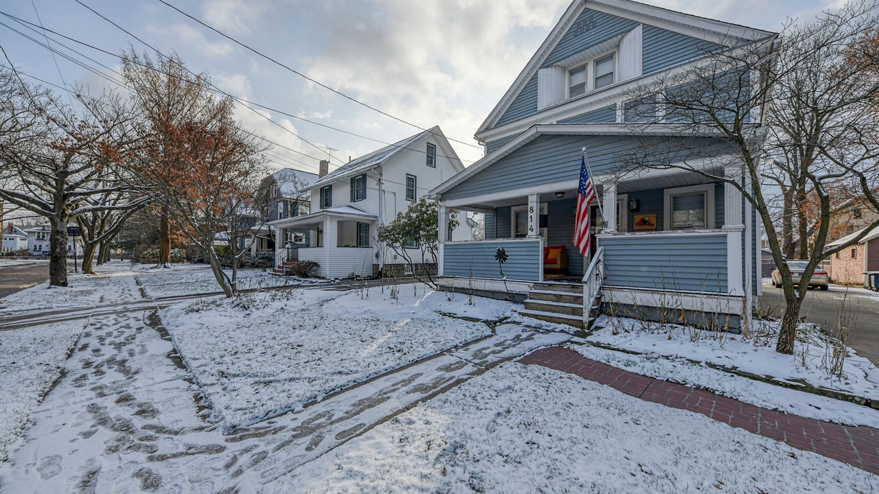 Photo of Outdoor in Highland Square