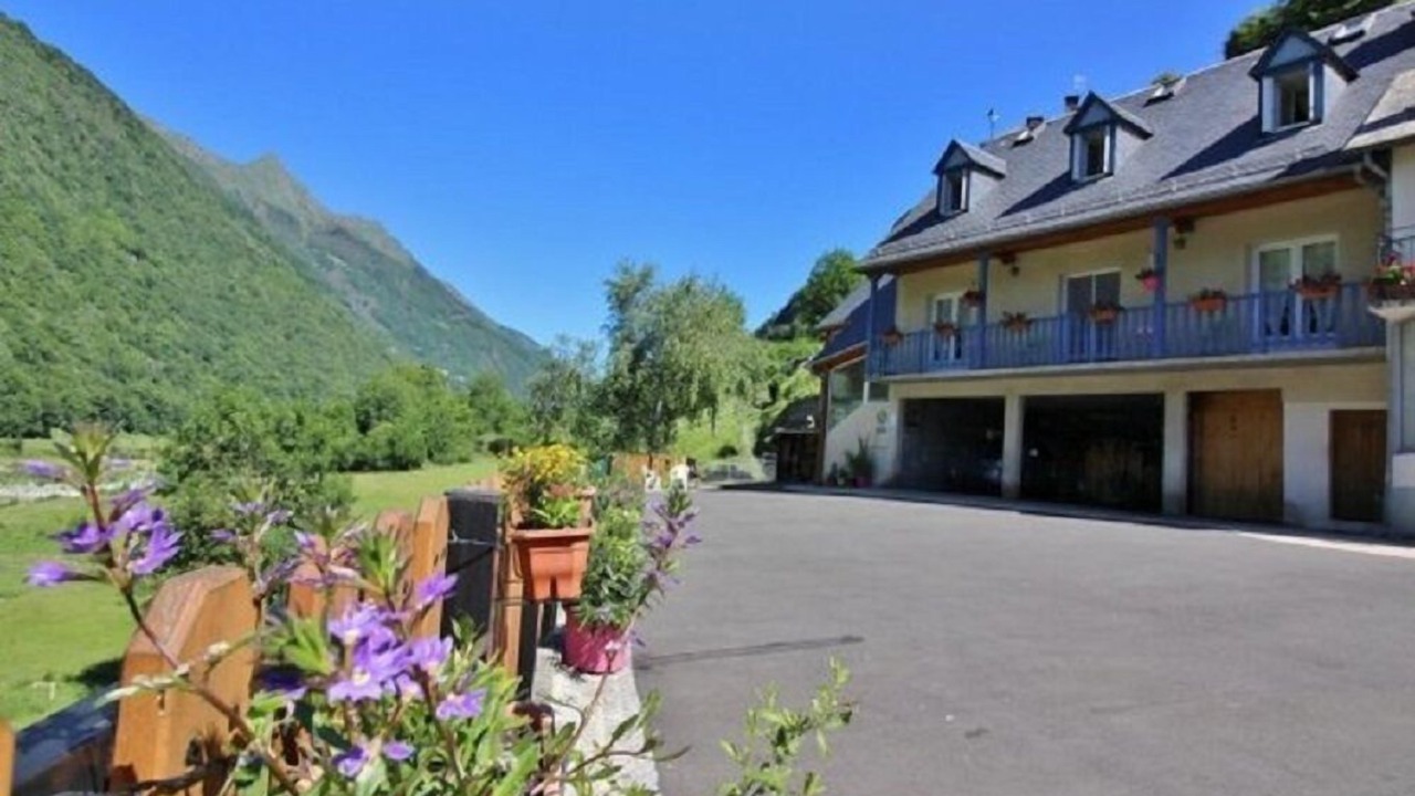 Photo of Outdoor in Saligos