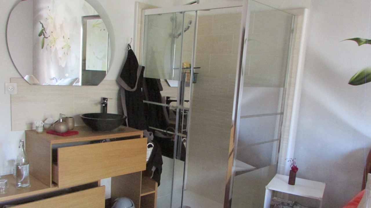 Photo of Bathroom in Vouzon