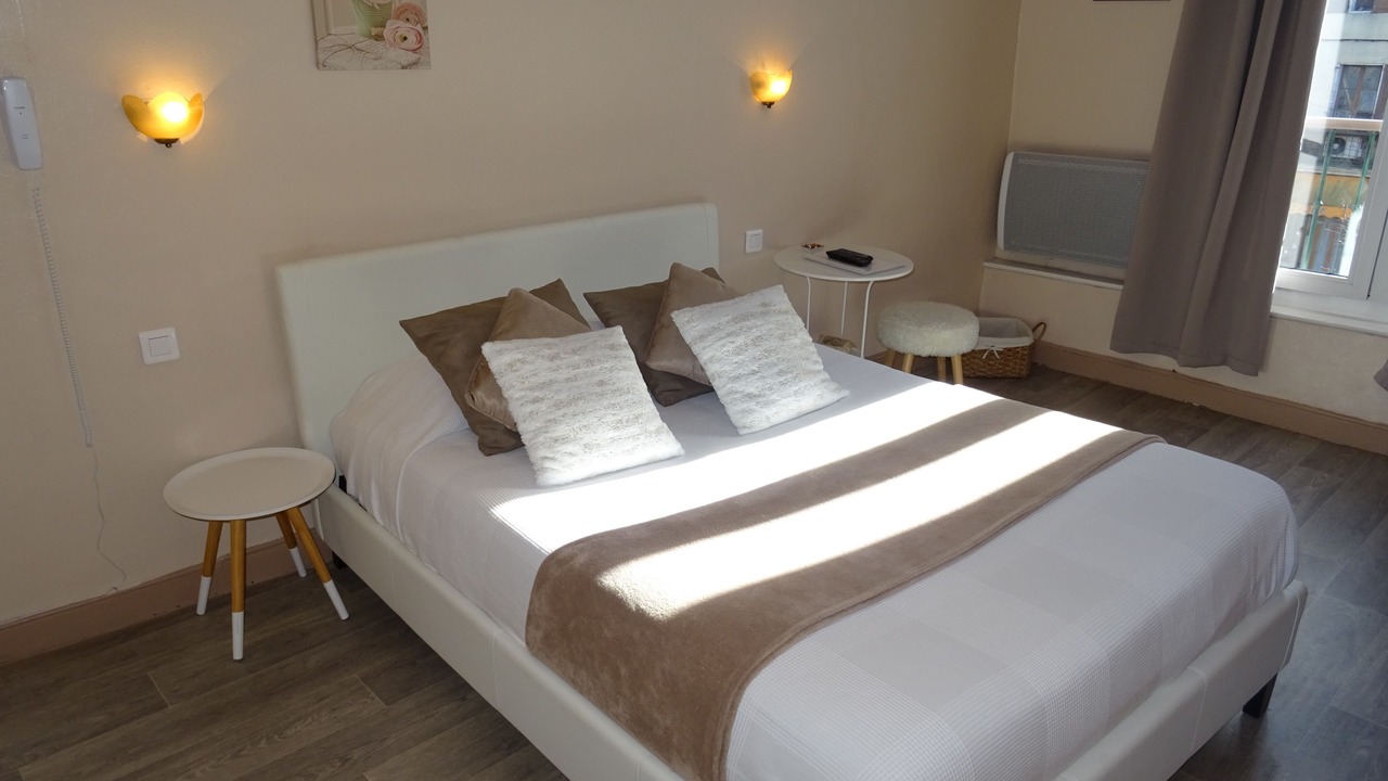 Photo of Bedroom in Forcalquier