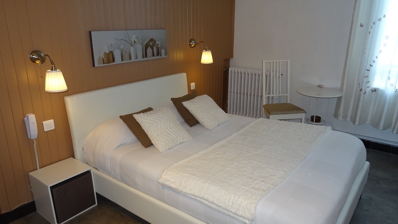 Photo of Bedroom in Forcalquier