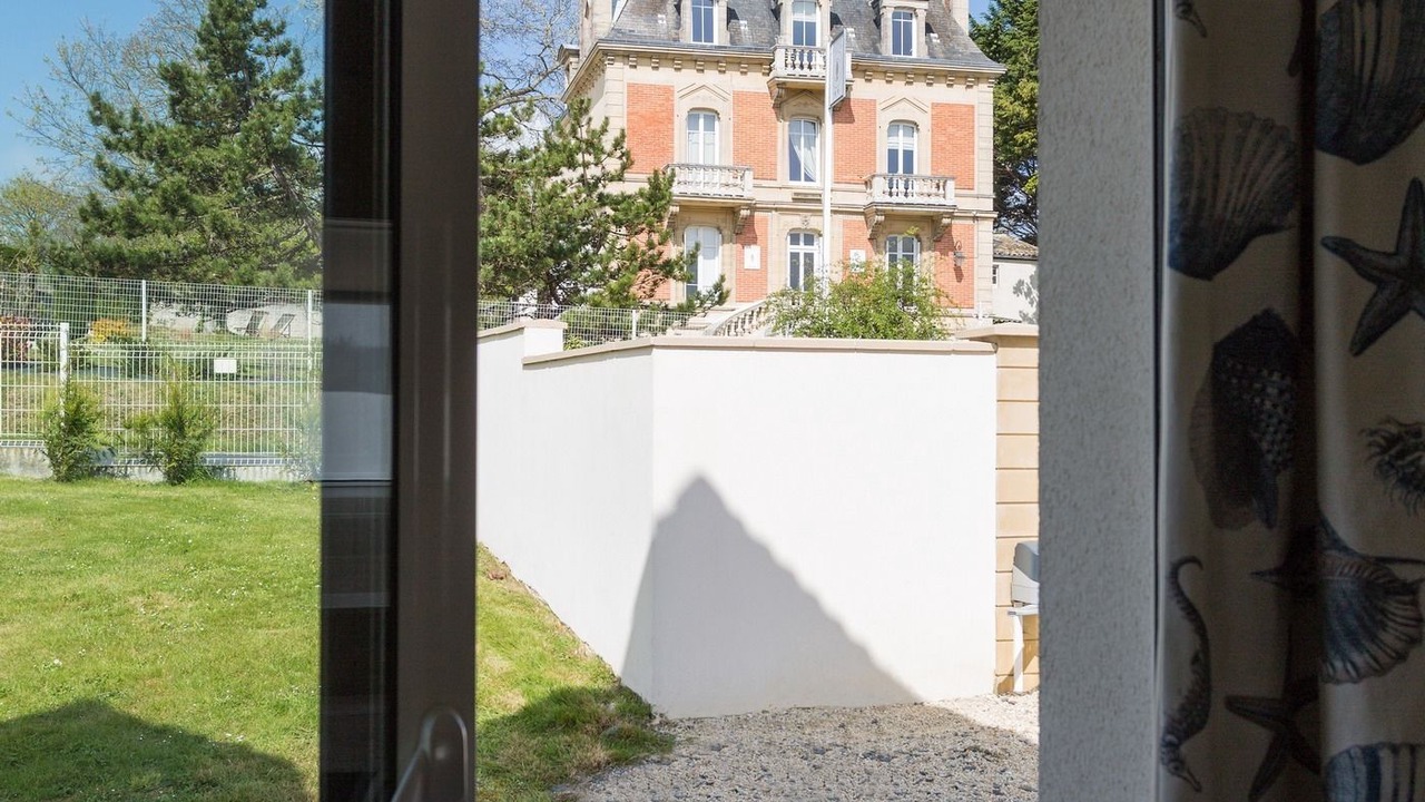 Photo of Bedroom in Tracy-sur-Mer