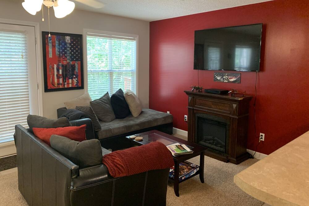 Photo of Livingroom in Enterprise