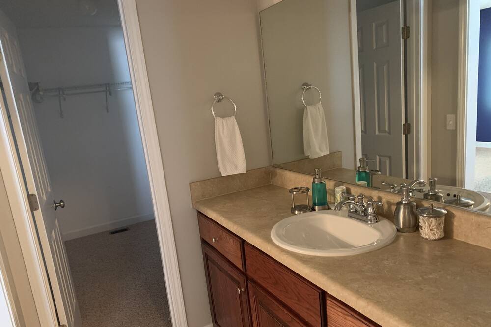 Photo of Bathroom in Enterprise