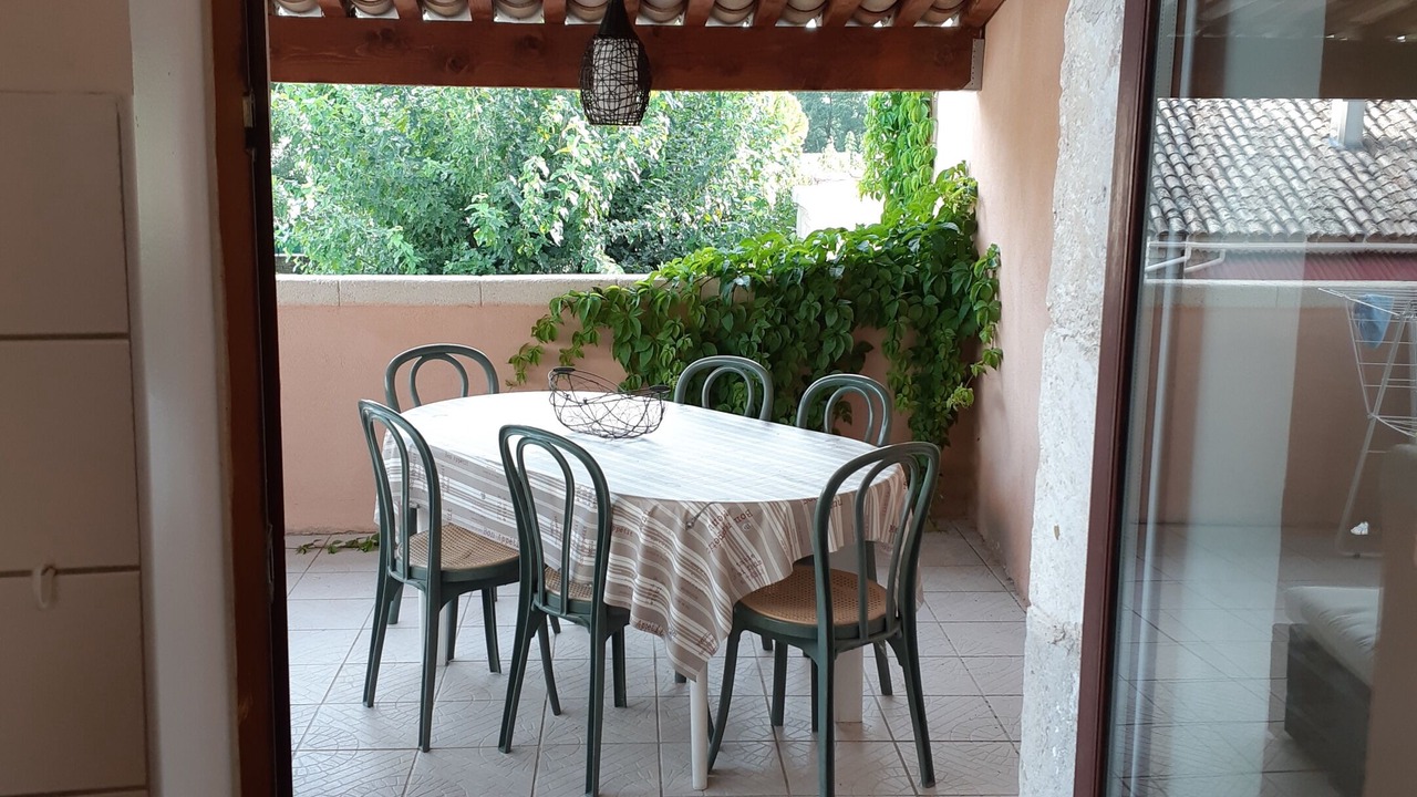 Photo of Patio Balcony in Alba-la-Romaine