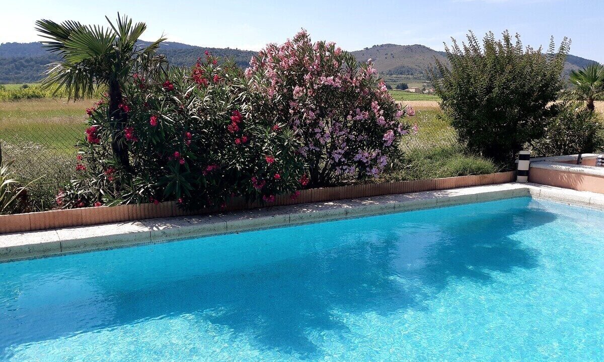 Photo of Outdoor in Alba-la-Romaine