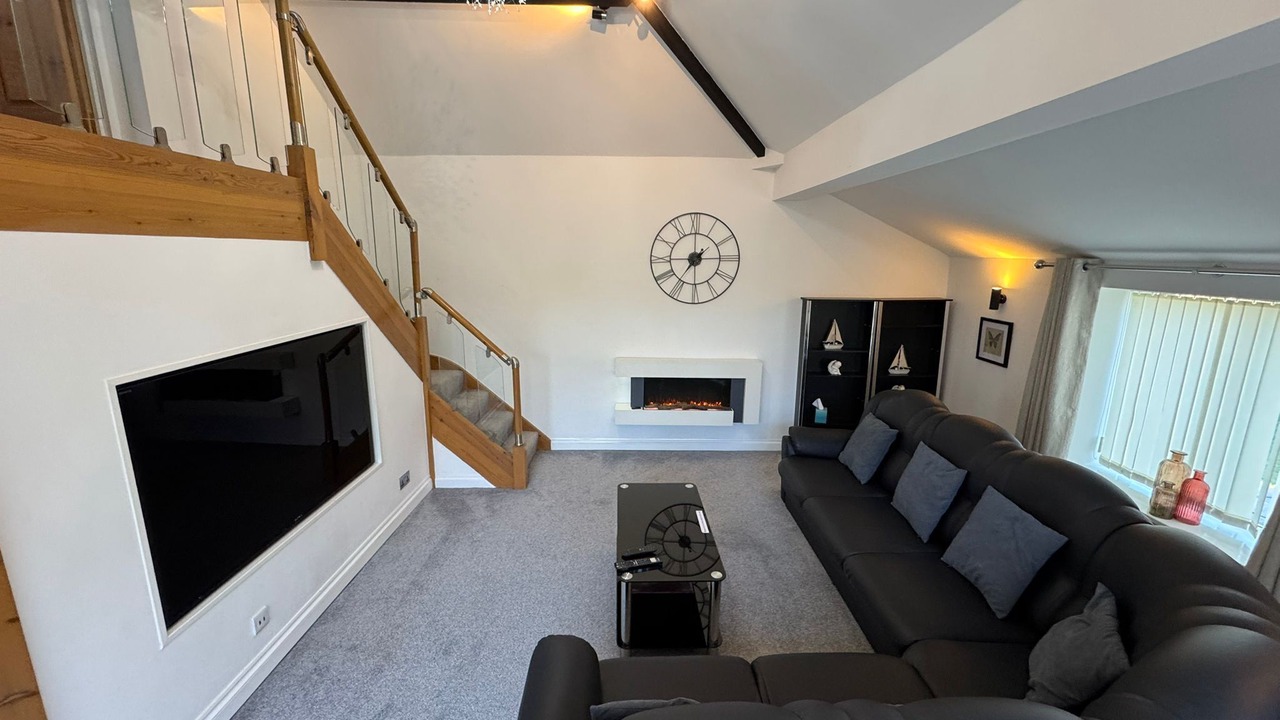 Photo of Others in Chapel en le Frith